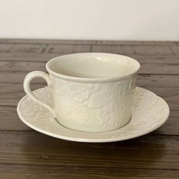 Mikasa English Countryside White DP900 Teacup and Saucer 1 Set - Picture 2 of 8